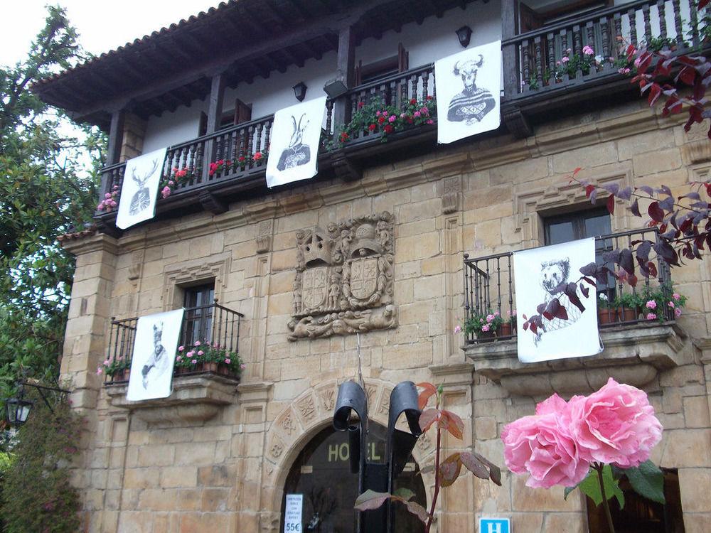 Hotel Museo Los Infantes Сантилана дел Мар Екстериор снимка